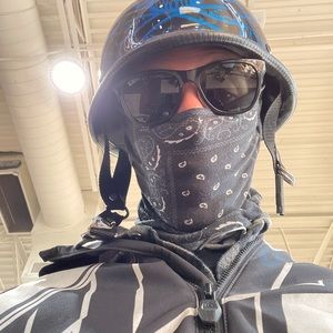 Meet your Posher, Thomas